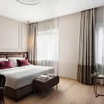 Adoro Hotel 4*