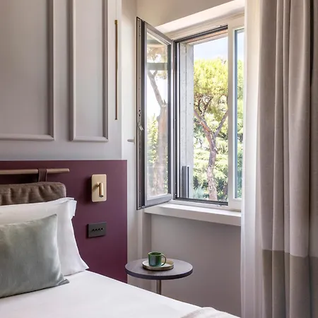 Adoro Hotel