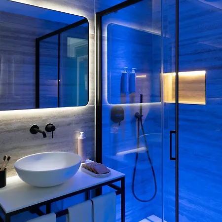Hotel Adoro