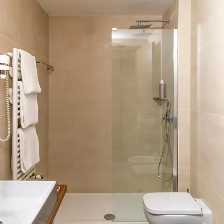 Hotel Adoro